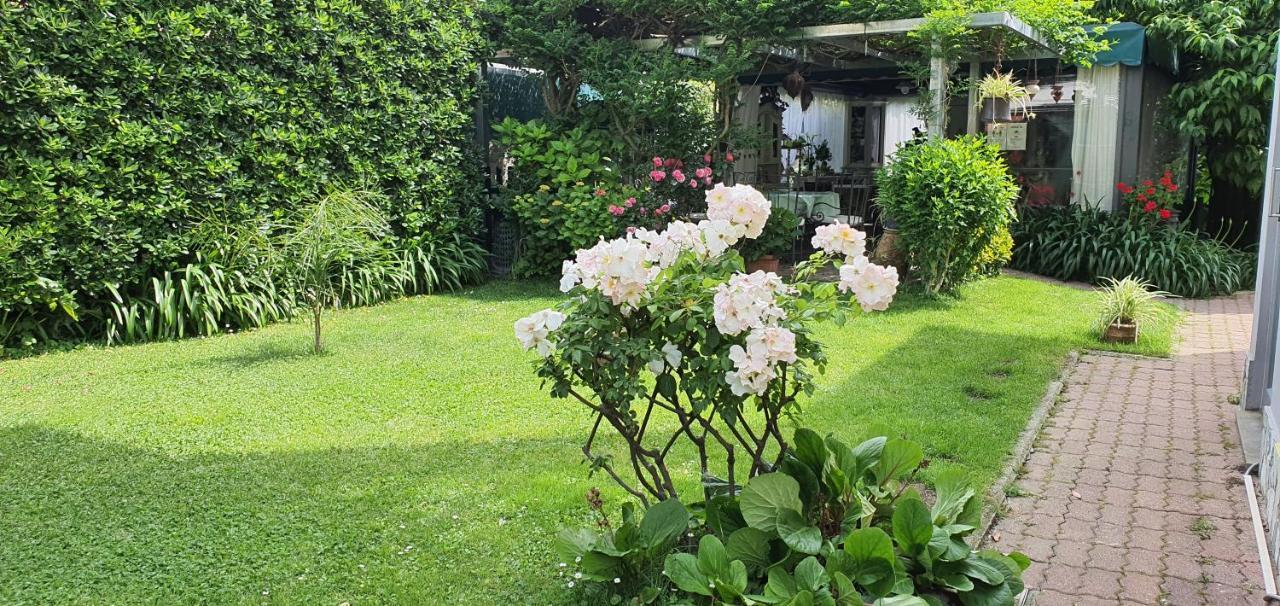 לה ספציה Guest House Il Giardino In Citta מראה חיצוני תמונה