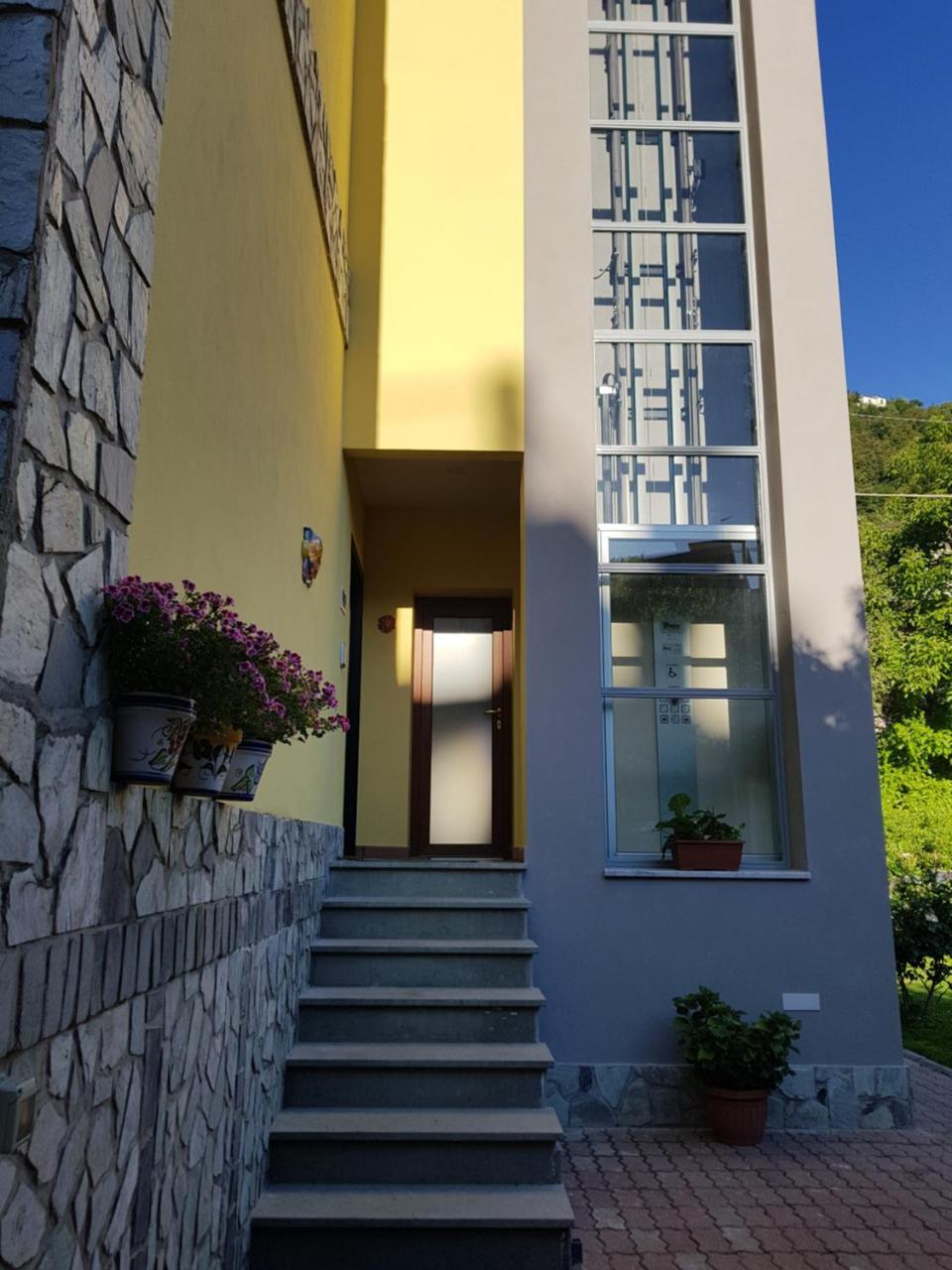 לה ספציה Guest House Il Giardino In Citta מראה חיצוני תמונה