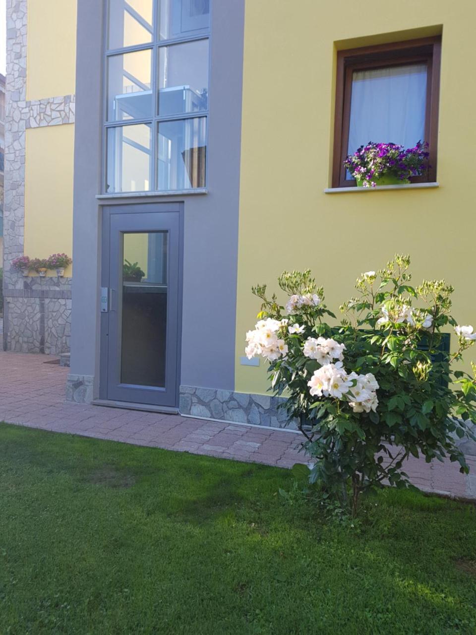 לה ספציה Guest House Il Giardino In Citta מראה חיצוני תמונה